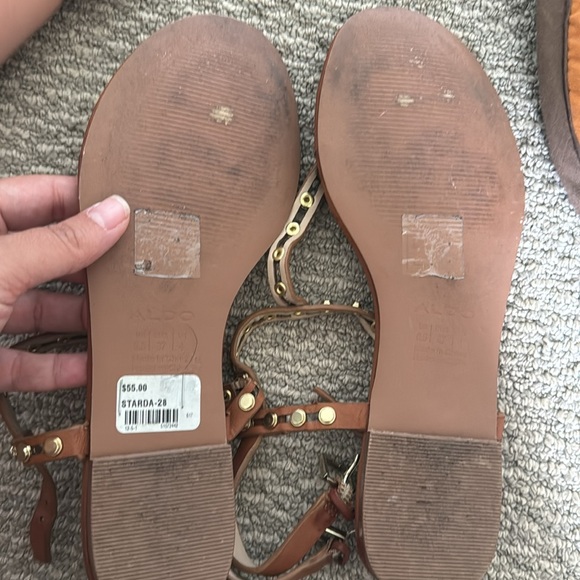 ALDO Starda camel/cognac leather sandal with gold studs 6.5 - Picture 3 of 4